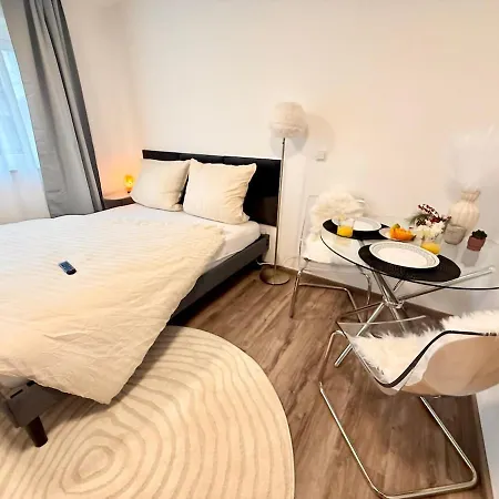 Apartmán Zentrumsnahe - Tram, Amazon Prime Und Self Check In *