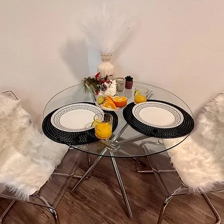 Διαμέρισμα Zentrumsnahe - Tram, Amazon Prime Und Self Check In *