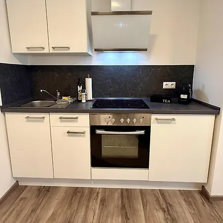 Zentrumsnahe - Tram, Amazon Prime Und Self Check In * Aψβούργη