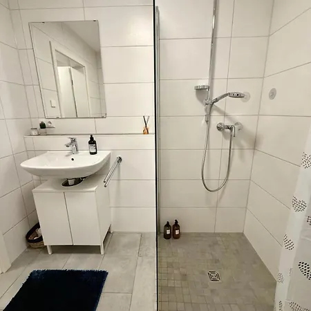 Apartman Moderne Erdgeschosswohnung - Zentrumsnah & Self Check In Augsburg