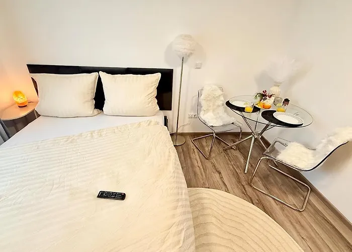 Apartment Zentrumsnahe - Tram, Amazon Prime Und Self Check In Augsburg