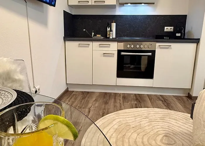 Apartment Zentrumsnahe - Tram, Amazon Prime Und Self Check In